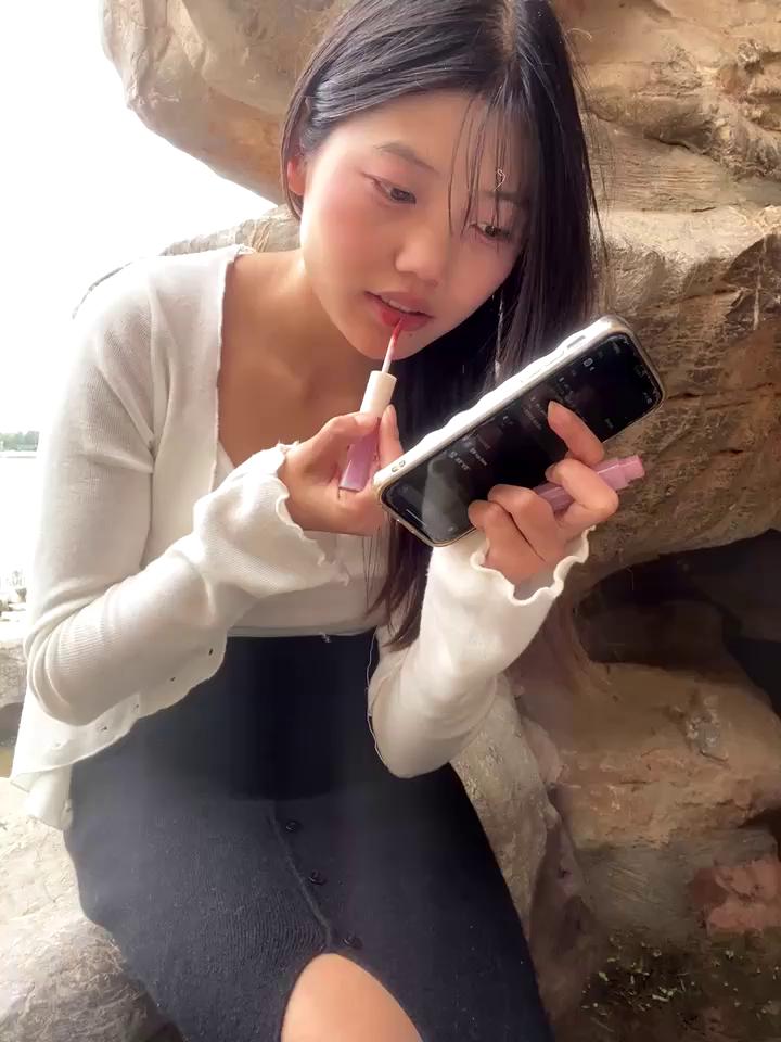 xixi_28 Stripchat recording at 2025-10-13 00:00:00