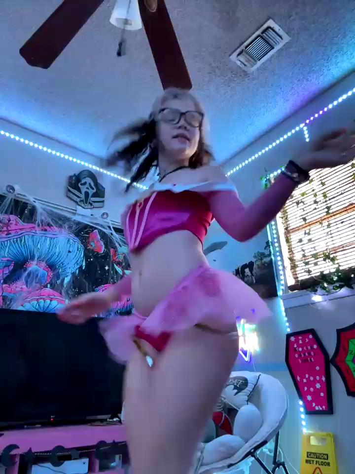 Cutiepiespanks Stripchat recording at 2025-10-13 00:00:00