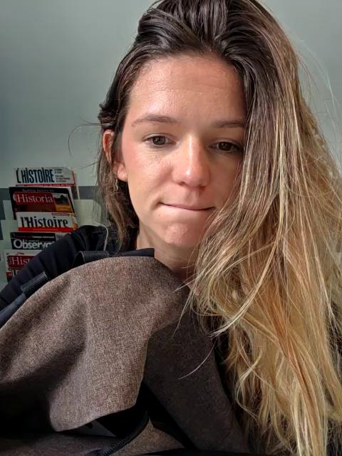 lucie_mehott Stripchat recording at 2025-10-14 00:00:00