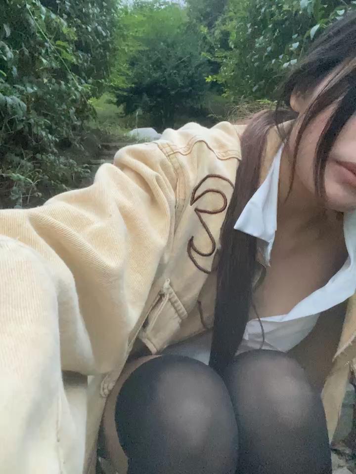 xixi_28 Stripchat recording at 2025-10-14 00:00:00