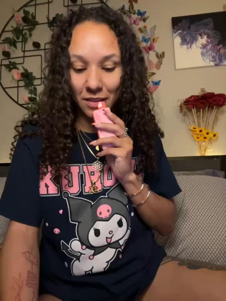 _Neeka_ Stripchat recording at 2025-10-14 00:00:00