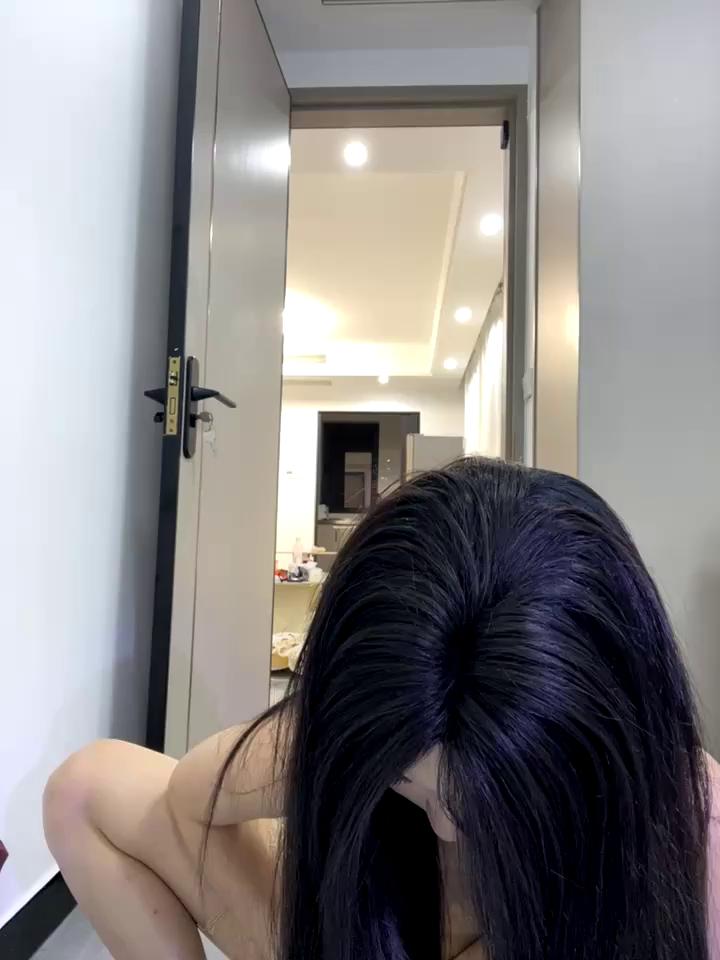 lilyxye77 Stripchat recording at 2025-10-14 00:00:00