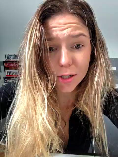 lucie_mehott Stripchat recording at 2025-10-14 00:00:00