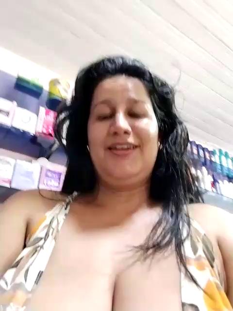 keilymadam Stripchat recording at 2025-10-15 00:00:00
