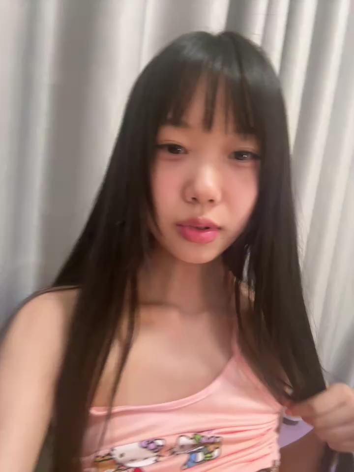 xinyu789 Stripchat recording at 2025-10-15 00:00:00