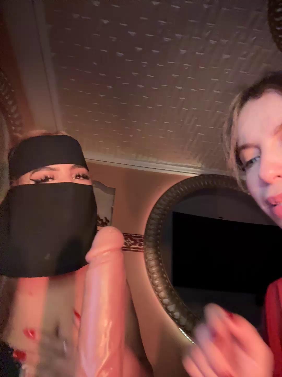 Queentaraf999 Stripchat recording at 2025-10-17 00:00:00