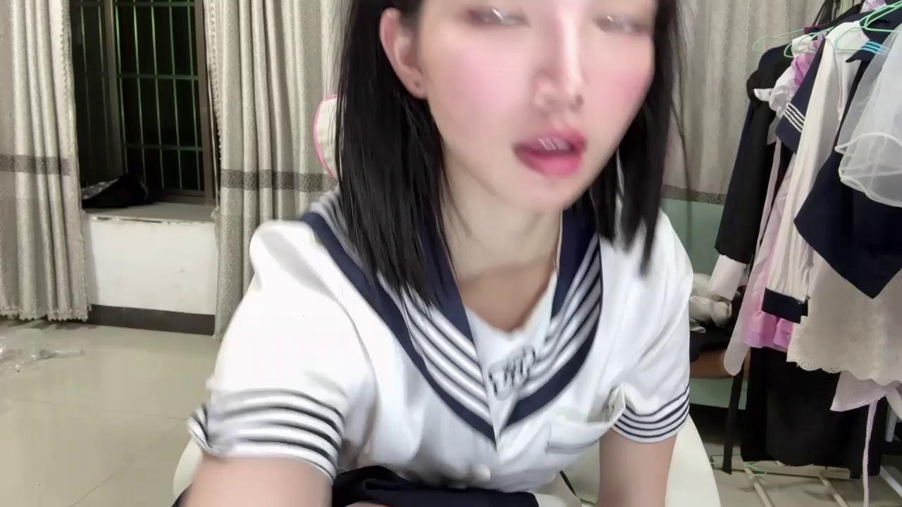 Yiyi-707 Stripchat recording at 2025-10-17 00:00:00