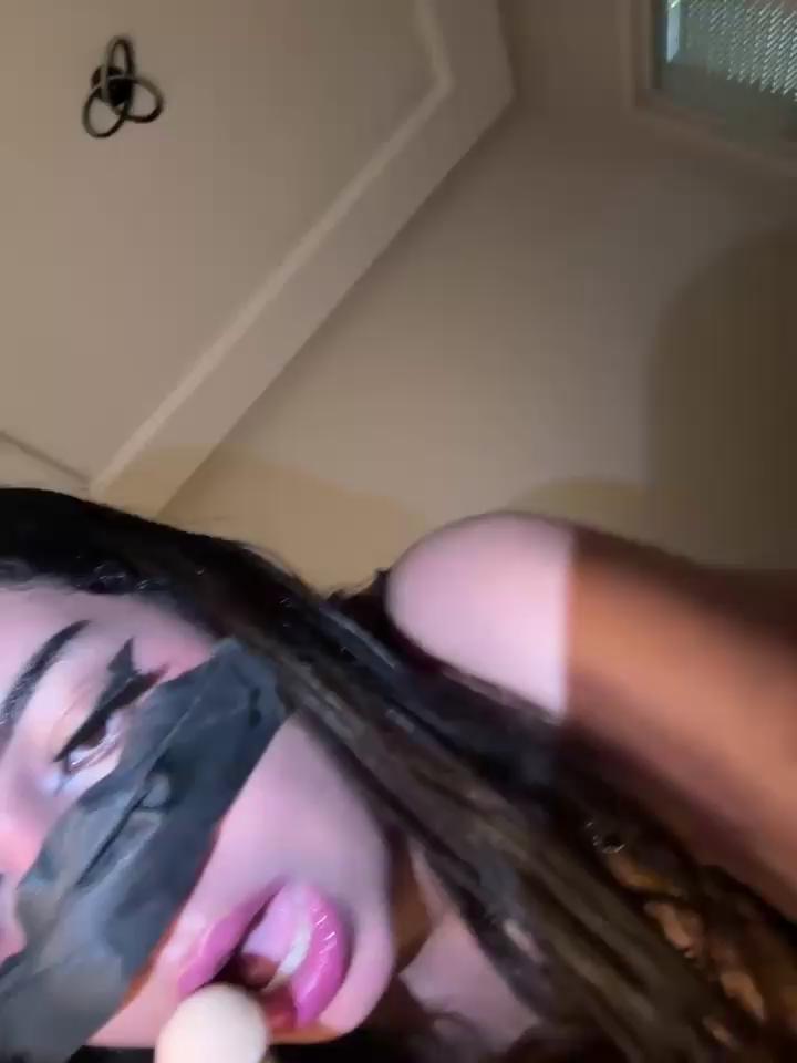 Ahlam7578 Stripchat recording at 2025-10-17 00:00:00