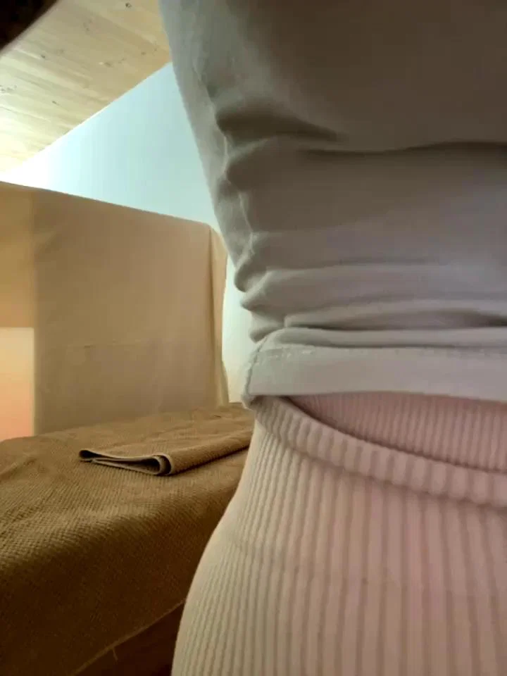 EmaSalis Stripchat recording at 2025-10-17 00:00:00