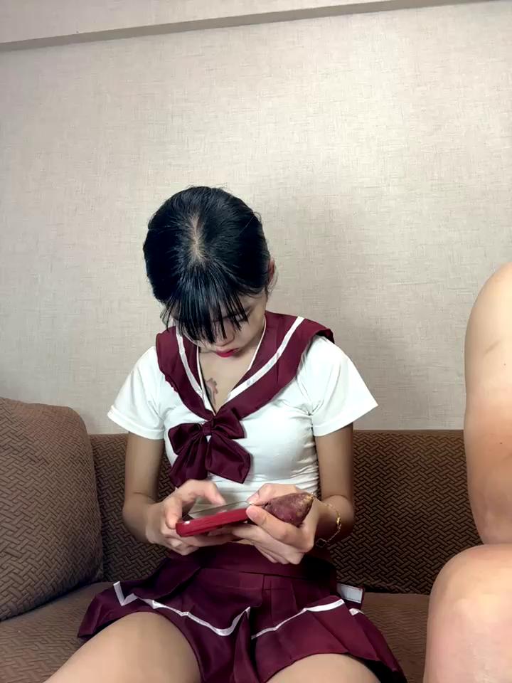 TOP_ping Stripchat recording at 2025-10-17 00:00:00