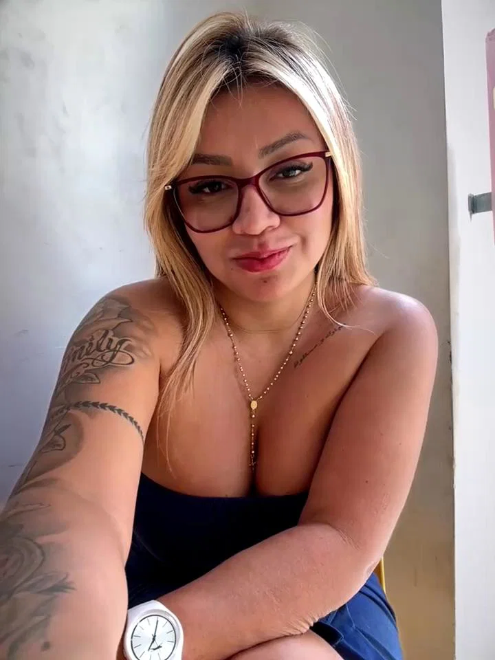 DIANITA_1988 Stripchat recording at 2025-10-18 00:00:00