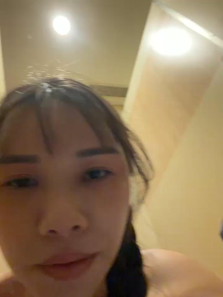 Adora188 Stripchat recording at 2025-10-18 00:00:00
