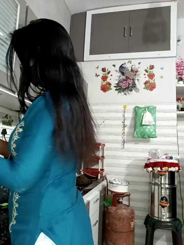 Best-Couple Stripchat recording at 2025-10-18 00:00:00