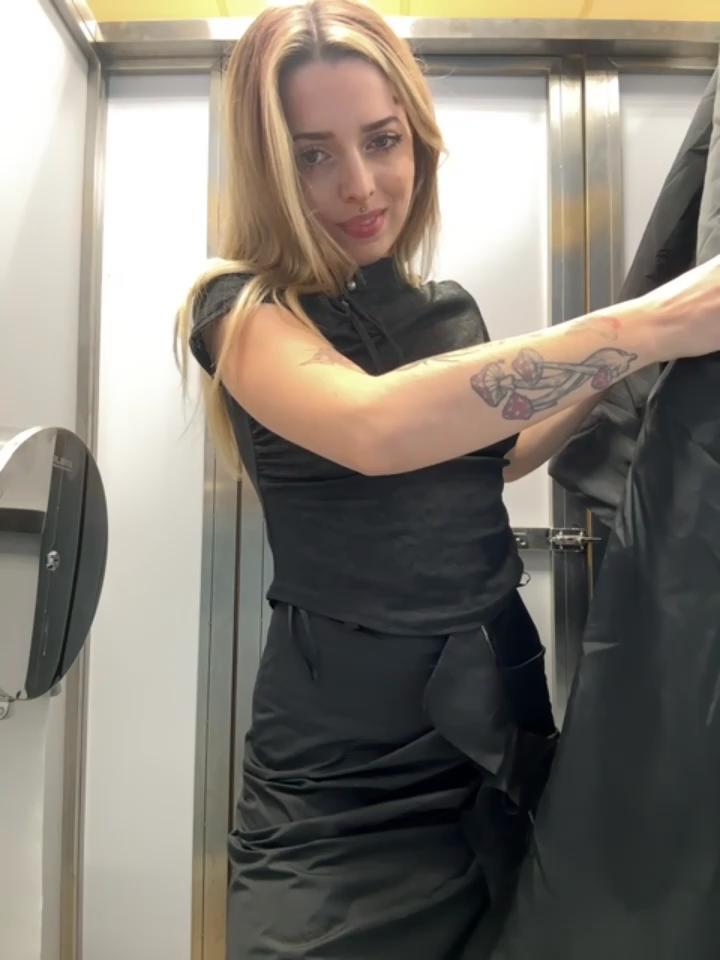 LoraaDoll Stripchat recording at 2025-10-18 00:00:00