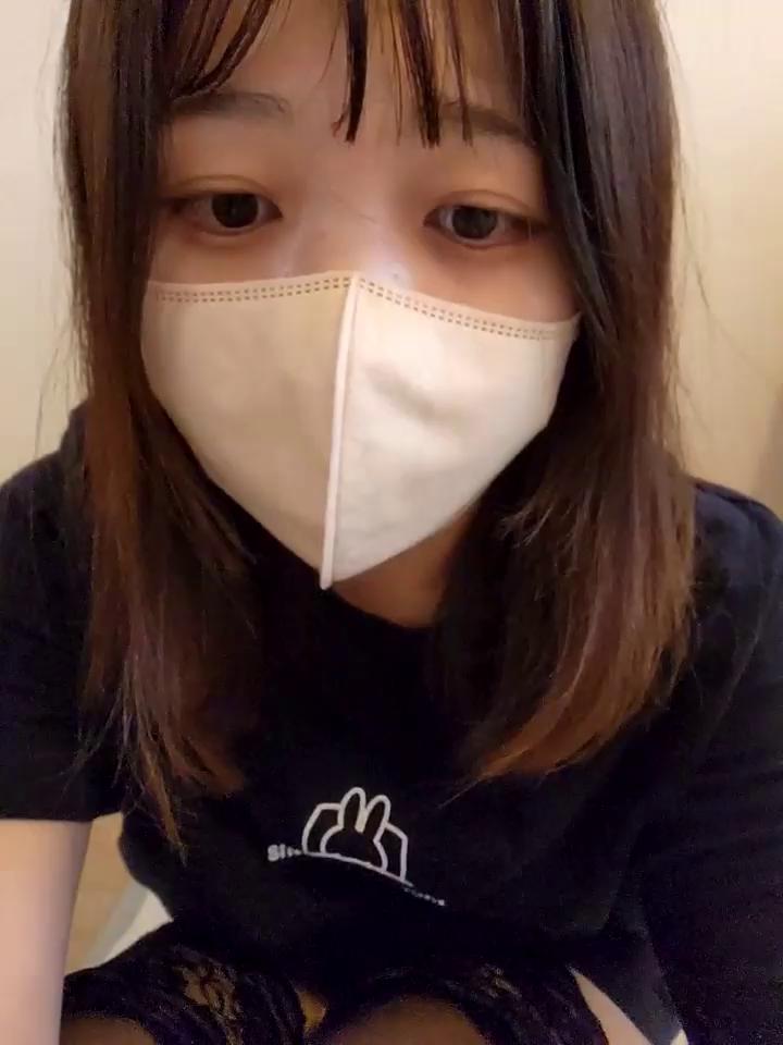 Sakura_love18 Stripchat recording at 2025-10-19 00:00:00