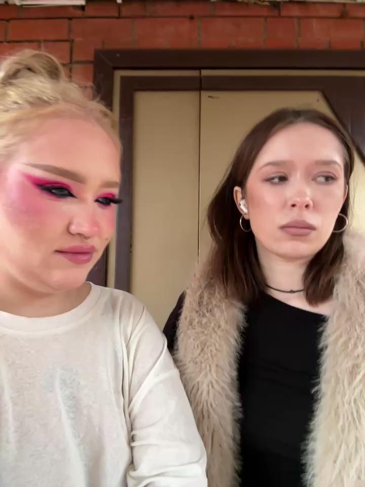 RollDolls Stripchat recording at 2025-10-19 00:00:00
