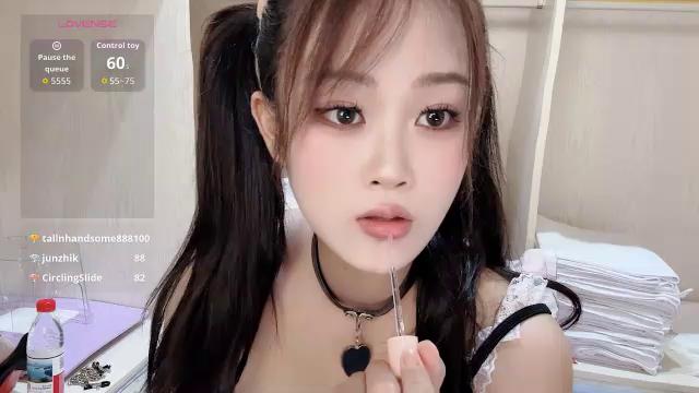 yueyue2003 Stripchat recording at 2025-10-20 00:00:00