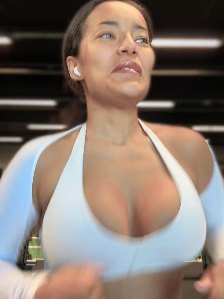 Risky_Workouts Stripchat recording at 2025-10-20 00:00:00