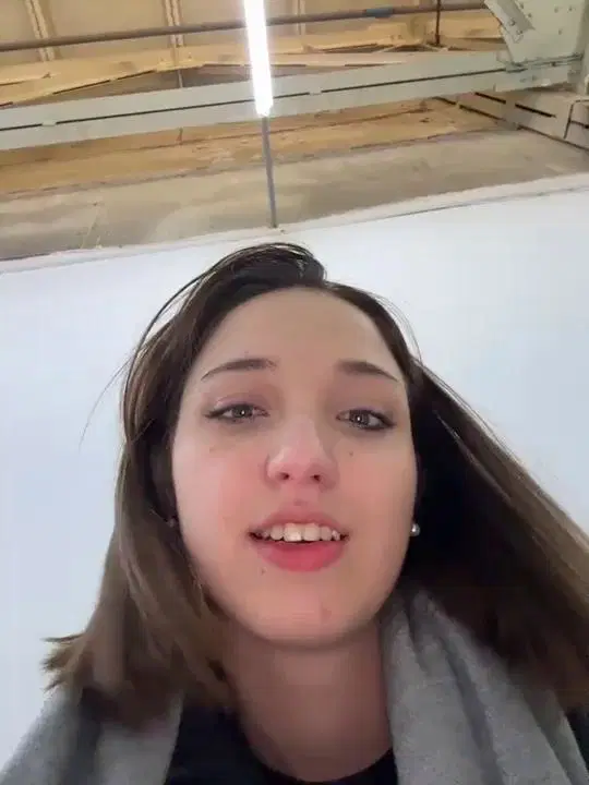 DollyTall Stripchat recording at 2025-10-20 00:00:00