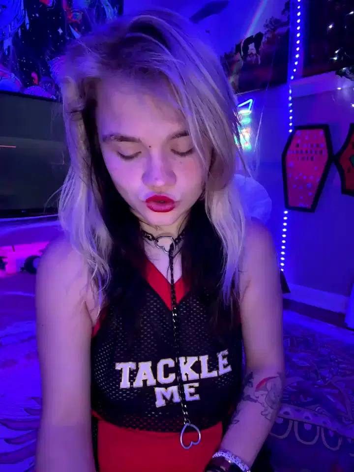 Cutiepiespanks Stripchat recording at 2025-10-20 00:00:00