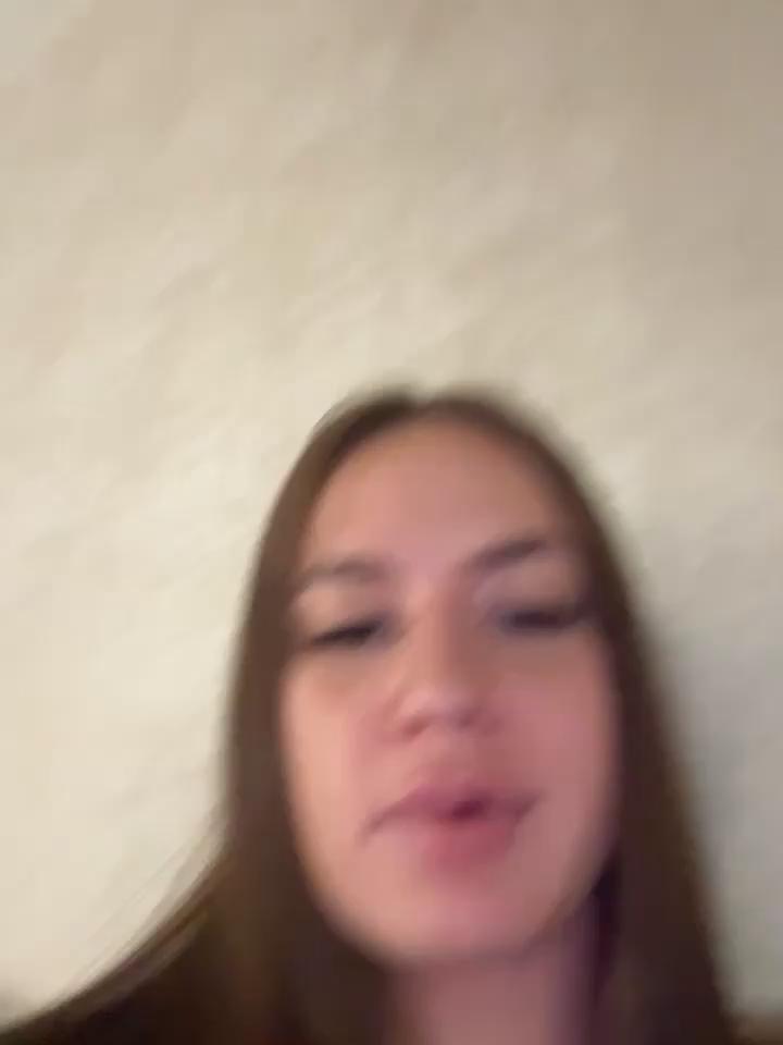 MayaGlow Stripchat recording at 2025-10-21 00:00:00