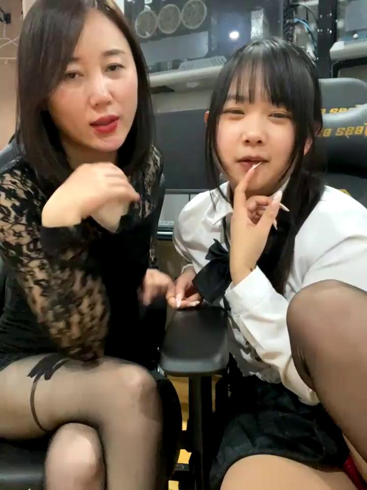 tiantian-26 Stripchat recording at 2025-10-21 00:00:00