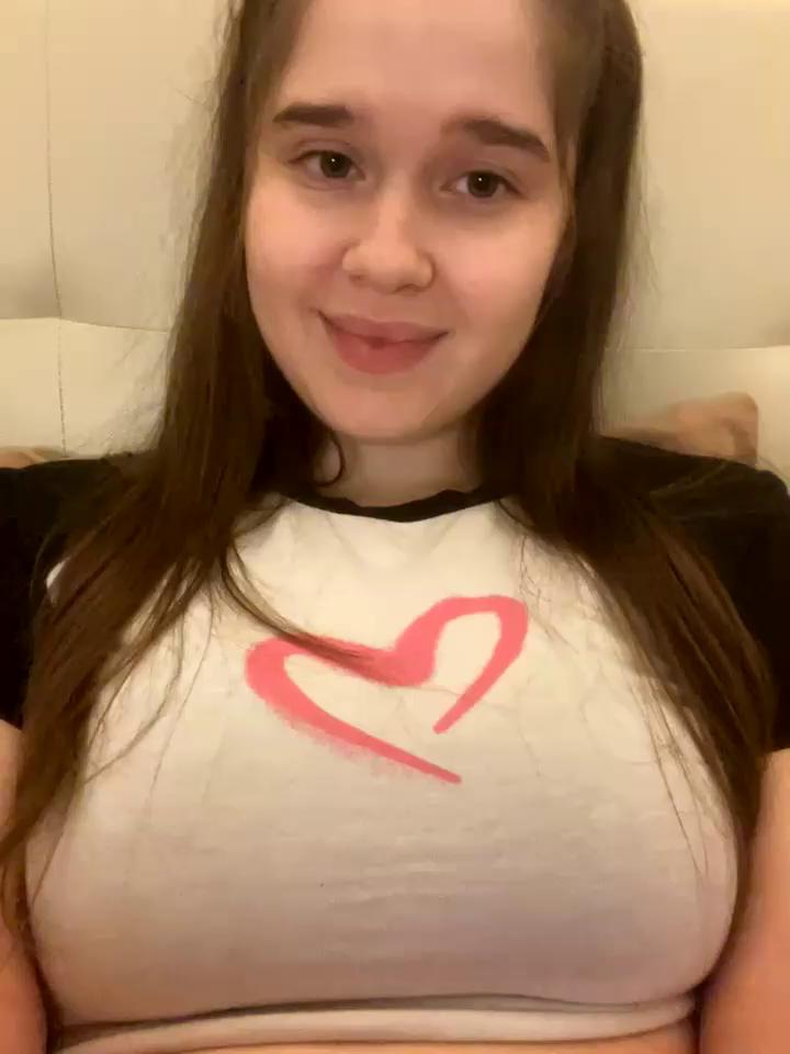 HornyGirlH Stripchat recording at 2025-10-21 00:00:00