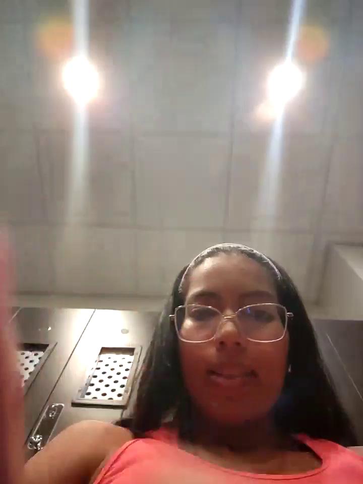 SheenaBrooke Stripchat recording at 2025-10-21 00:00:00