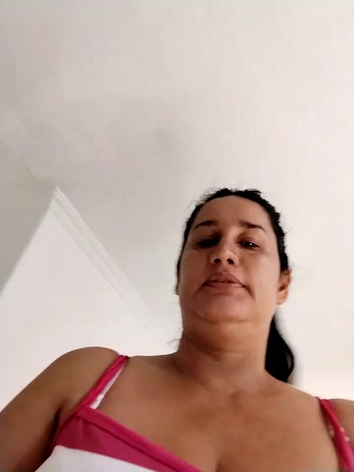 keilymadam Stripchat recording at 2025-10-21 00:00:00