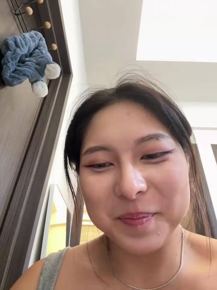 DandanBurgerking Stripchat recording at 2025-10-21 00:00:00