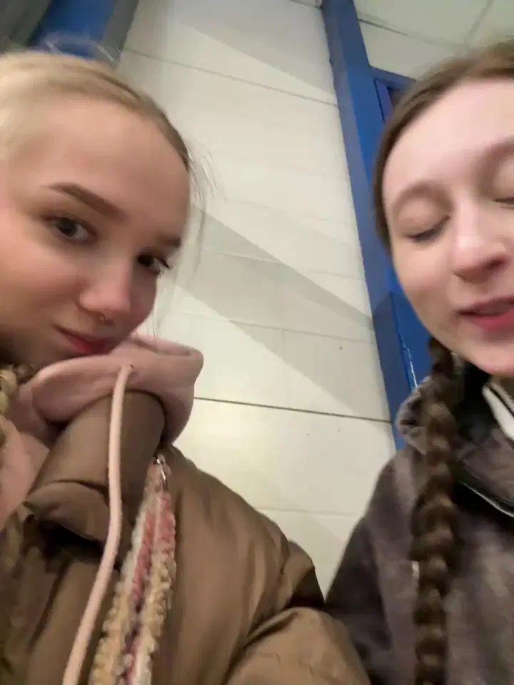 bambi_lu Stripchat recording at 2025-10-21 00:00:00