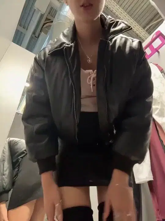 DollyTall Stripchat recording at 2025-10-21 00:00:00