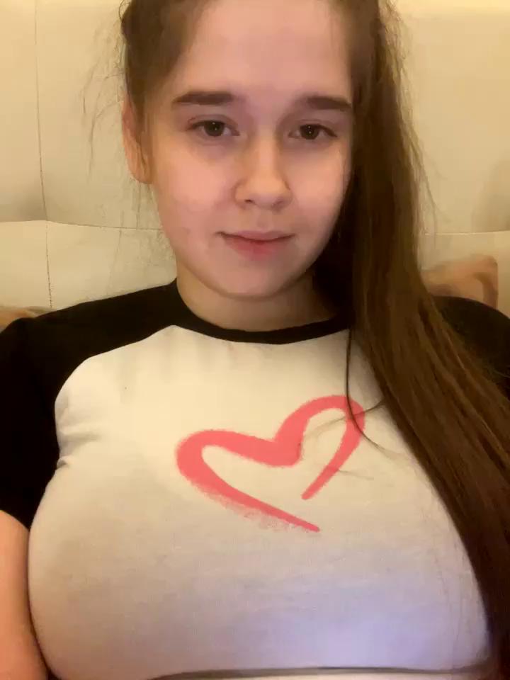 HornyGirlH Stripchat recording at 2025-10-21 00:00:00