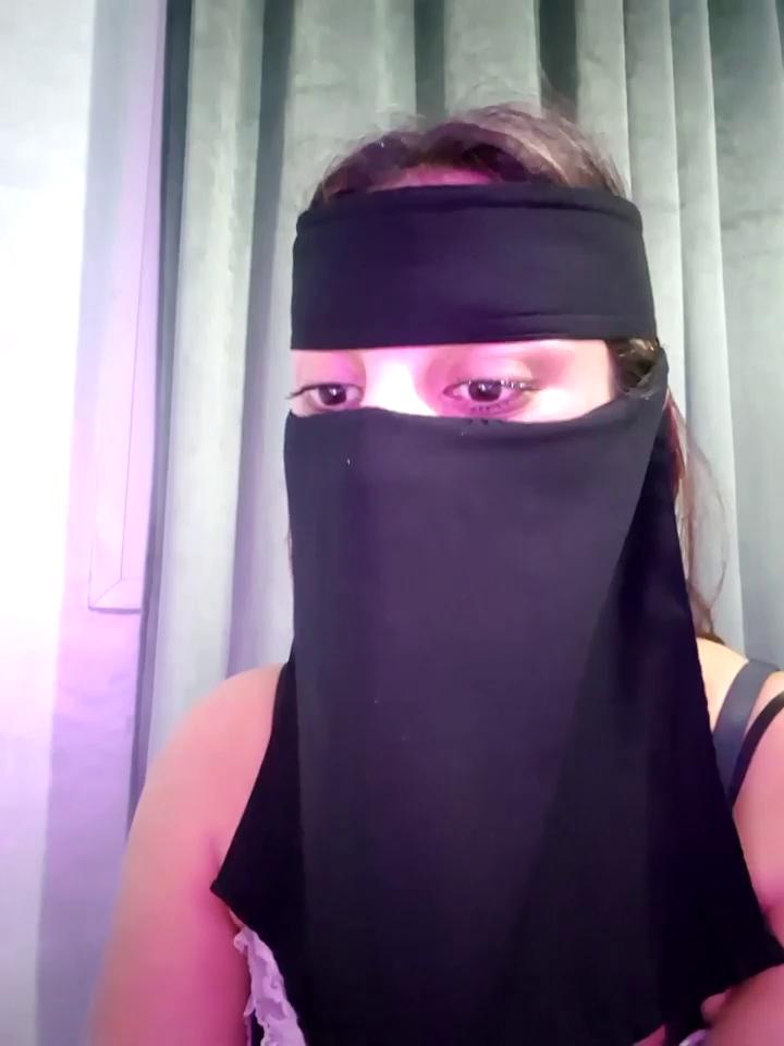 _arabica_ Stripchat recording at 2025-10-22 00:00:00