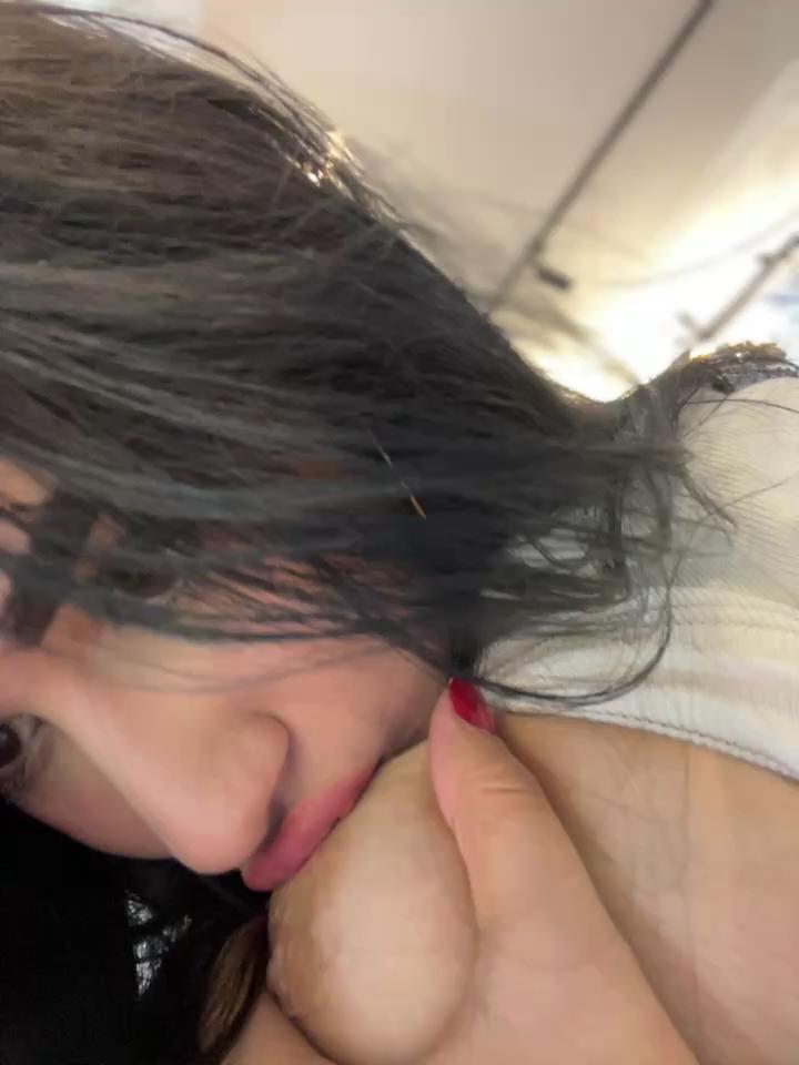 clarachanelricek Stripchat recording at 2025-10-22 00:00:00