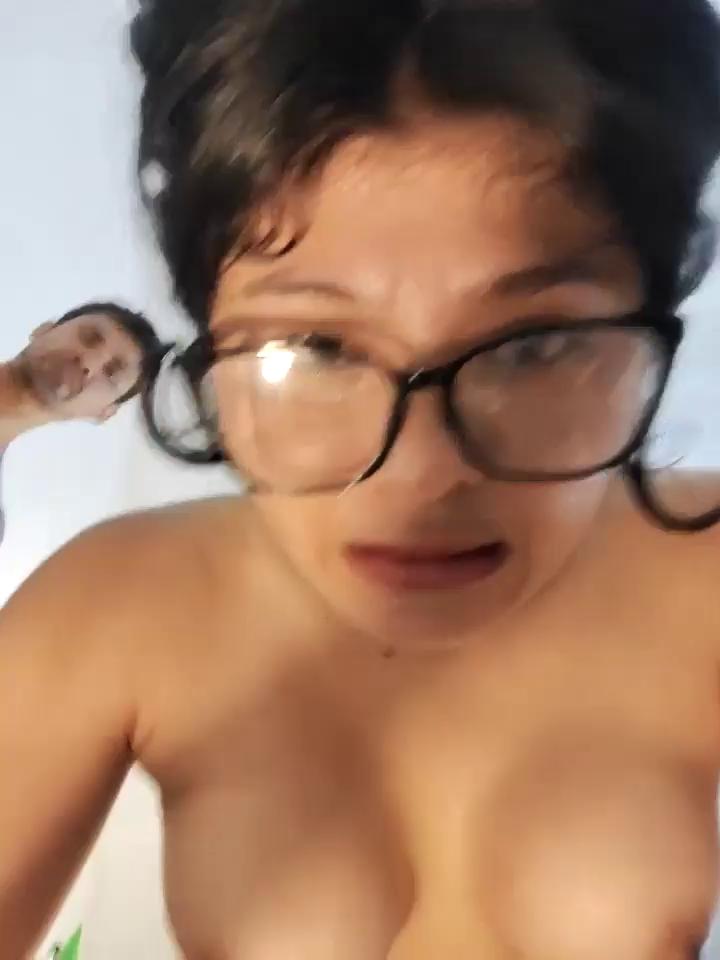 Guadalupe_Lopez Stripchat recording at 2025-10-22 00:00:00