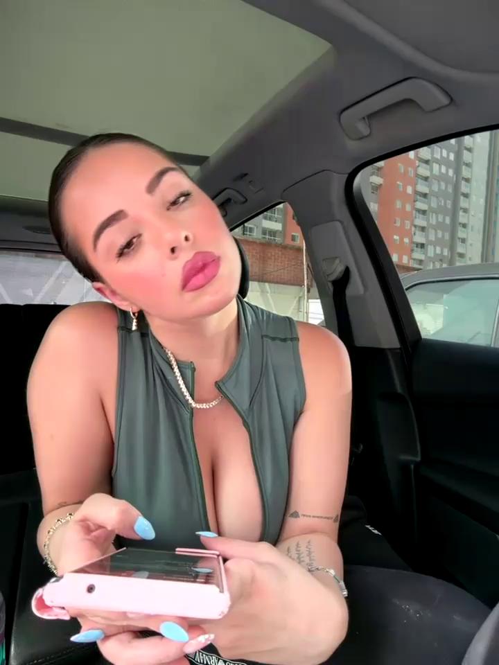 Alirawrz Stripchat recording at 2025-10-22 00:00:00