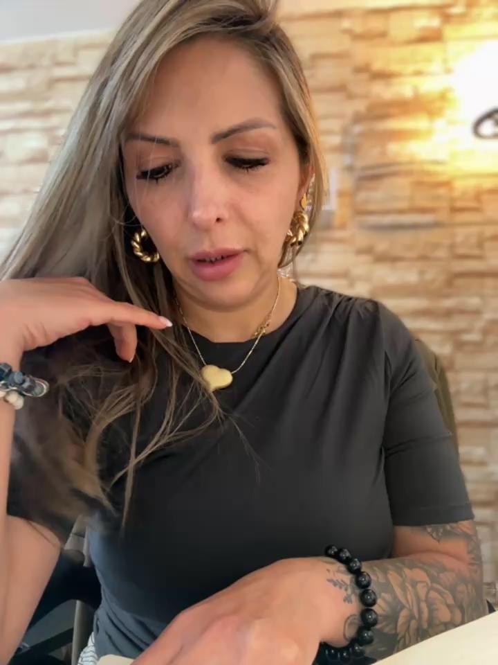 _Abril-Office1 Stripchat recording at 2025-10-23 00:00:00