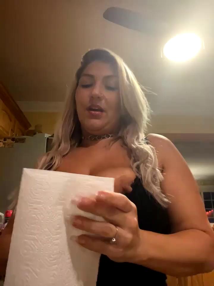 LittleMissEeve Stripchat recording at 2025-10-23 00:00:00