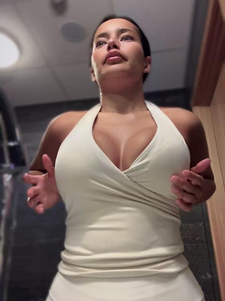 Risky_Workouts Stripchat recording at 2025-10-23 00:00:00