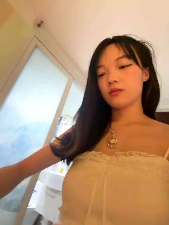 meimei_x Stripchat recording at 2025-10-24 00:00:00