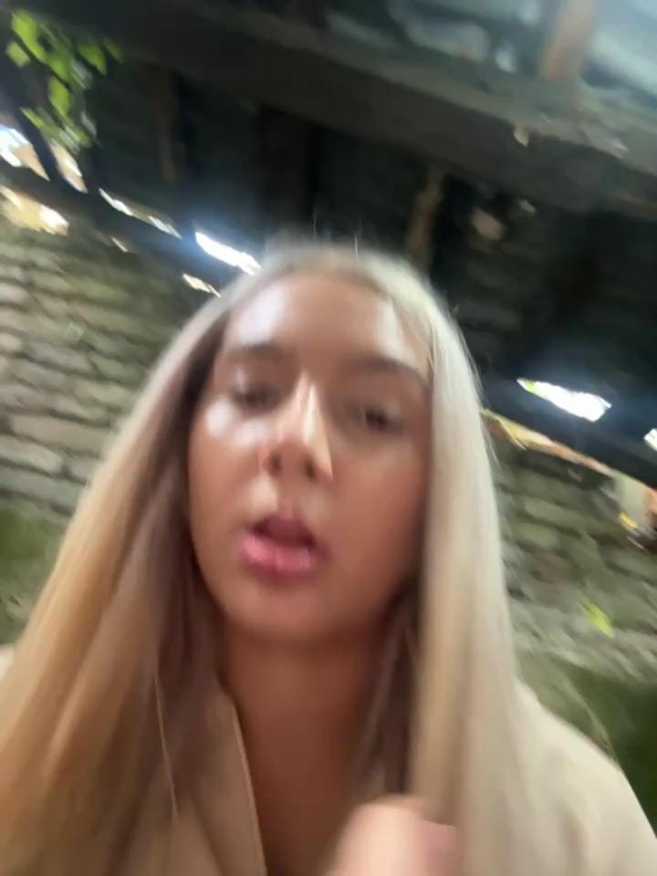 hotamanda01 Stripchat recording at 2025-10-24 00:00:00