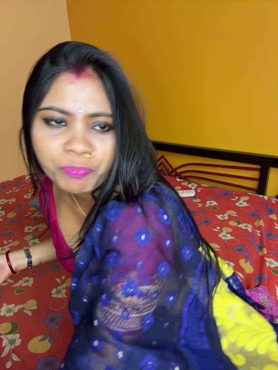 RedQQueen Stripchat recording at 2025-10-25 00:00:00