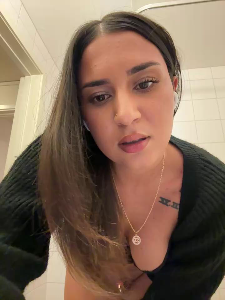 Yasmine-blue Stripchat recording at 2025-10-25 00:00:00