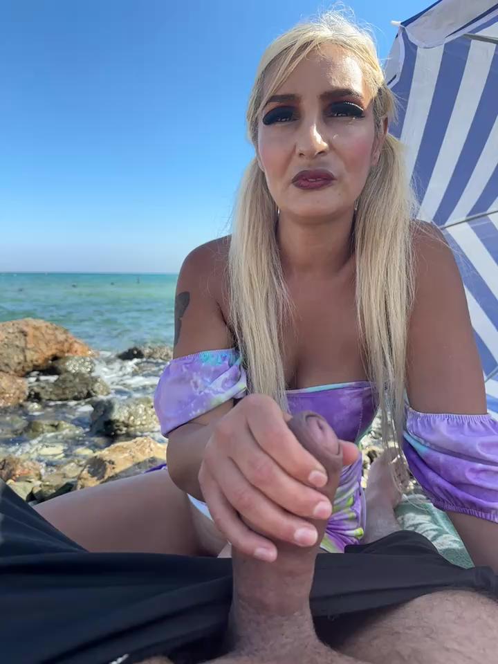 sexycouples35 Stripchat recording at 2025-10-25 00:00:00