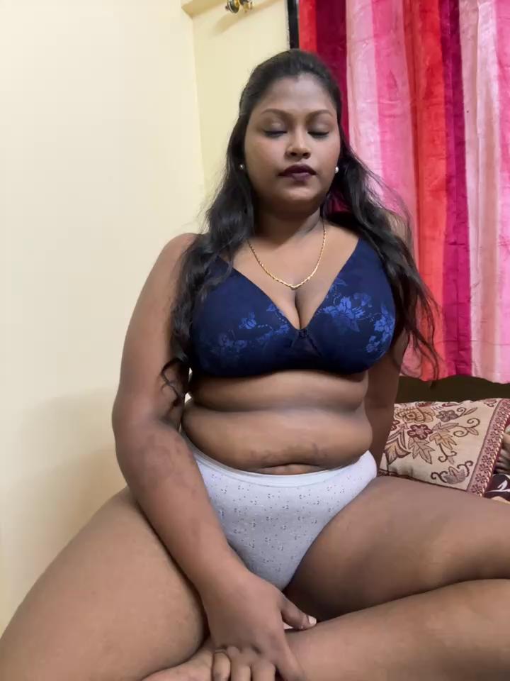 Shradha-999 Stripchat recording at 2025-10-25 00:00:00