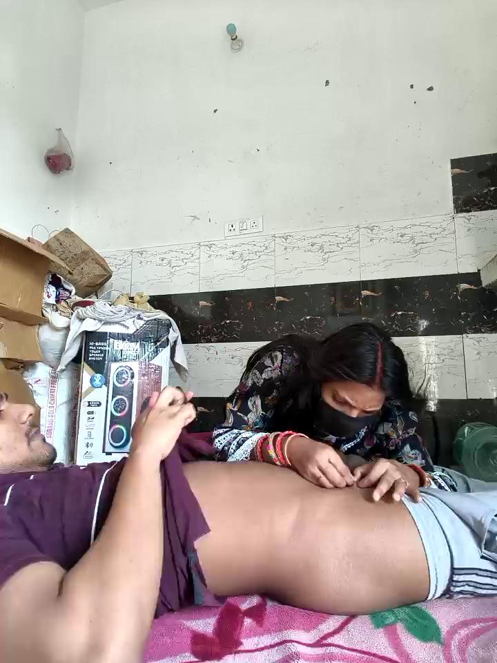 riya190 Stripchat recording at 2025-10-25 00:00:00