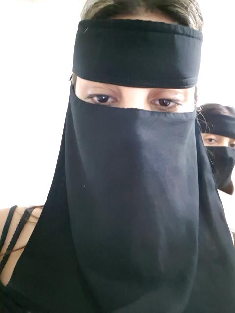 _arabica_ Stripchat recording at 2025-10-25 00:00:00