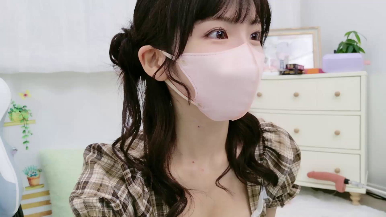 -minami- Stripchat recording at 2025-10-26 00:00:00