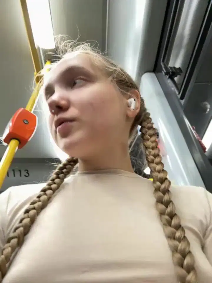 bambi_lu Stripchat recording at 2025-10-26 00:00:00